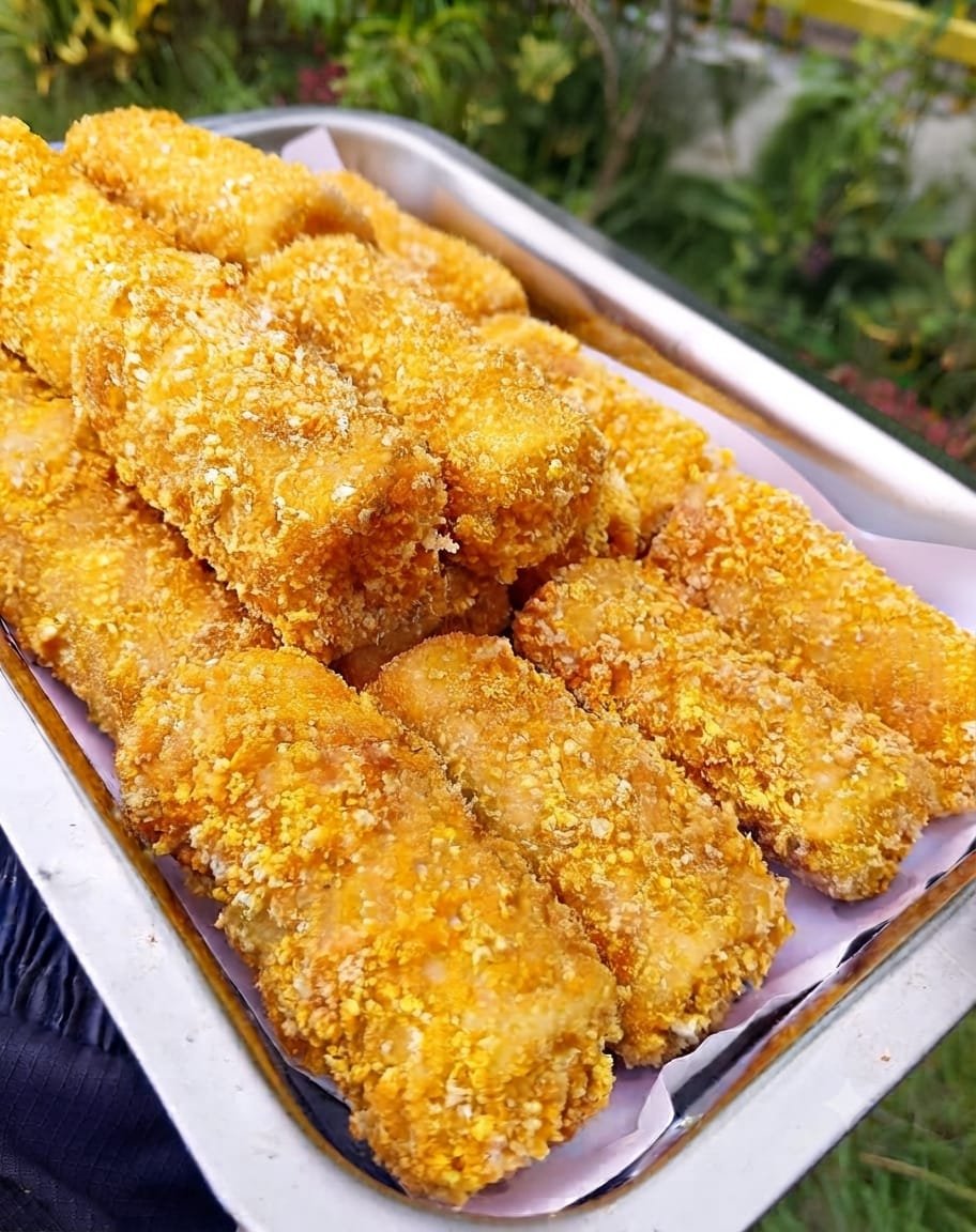 KUE BASAH (MARTABAK MINI DAN RISOL MAYO)